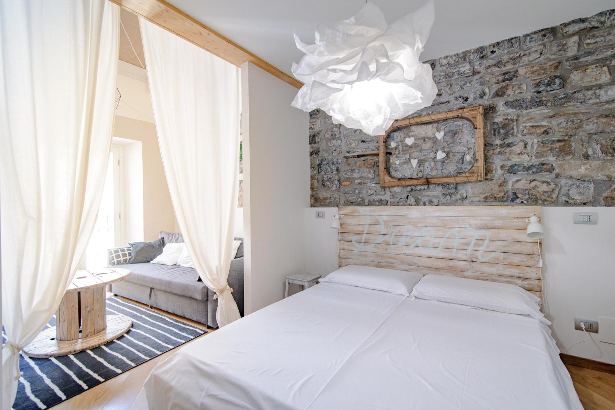 Gem Of The Lake - Luxury Apartment Como Old Town Luaran gambar